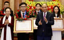 Chủ tịch nước trao tặng Huân chương lao động cho học sinh đoạt giải Olympic và Khoa học kỹ thuật quốc tế 2021