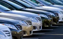 Gần 12.000 ô tô đăng ký trong ngày đầu giảm 50% phí trước bạ