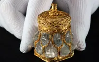 Đã tìm ra manh mối giải mã bí ẩn chiếc hộp pha lê gần 2.000 năm tuổi tại Scotland