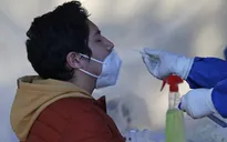 Vaccine Sputnik V dạng nhỏ mũi tạo "miễn dịch vô trùng" giúp bảo vệ ngay từ niêm mạc mũi
