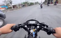 Hai thanh niên chạy xe máy 109km/h để trốn cảnh sát giao thông