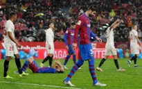 Barcelona hòa thất vọng Sevilla