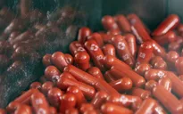 Mỹ phê duyệt thuốc Molnupiravir điều trị COVID-19 tại nhà