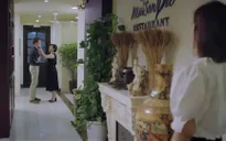 Thương ngày nắng về - Tập 19: Vân Trang bắt gặp Duy tình cảm với bà Nhung