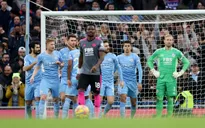 Thắng ấn tượng Leicester trong cơn mưa bàn thắng, Man City củng cố ngôi đầu Ngoại hạng Anh