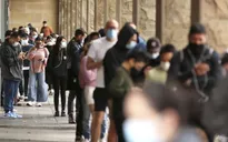 Australia nới lỏng các quy định kiểm dịch trong bối cảnh tăng số ca nhiễm Omicron