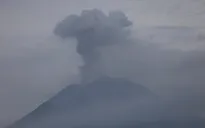 Núi lửa Semeru ở Indonesia phun trào: Số nạn nhân thiệt mạng tăng lên 13 người