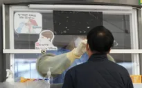 Hàn Quốc áp đặt trở lại quy định siết chặt phòng chống dịch COVID-19