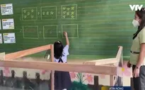 Học sinh Manila trở lại trường học sau gần 2 năm