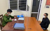 Bắt khẩn cấp 2 đối tượng "bảo kê" cướp tài sản tại bãi cỏ lau ven sông Hồng