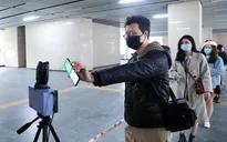 Hành khách đi tàu Cát Linh - Hà Đông có thể dùng CCCD gắn chíp để quét QR Code