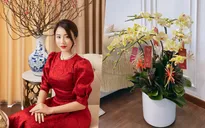Căn hộ vừa đẹp vừa sang của Hồng Loan sáng bừng vì hoa dịp Tết