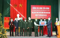 Bộ trưởng Đinh Tiến Dũng tặng quà Tết cho các thương, bệnh binh