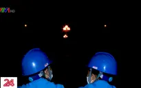 Người lao động quê vùng dịch ở lại làm thêm ngày Tết