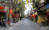 Không khí ngày mùng 1 Tết tại Hà Nội: Yên bình nhưng tràn đầy hi vọng