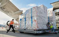 "Chịu chơi" như Apple: Thuê hơn 200 máy bay riêng để kịp giao iPhone, iPad