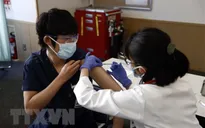 Các nước giàu dự trữ nhiều hơn 1 tỷ liều vaccine COVID-19 so với nhu cầu