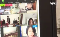 Các trường tại Hà Nội bắt đầu dạy học trực tuyến