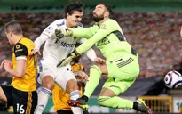 Wolverhampton 1-0 Leeds United: Bàn phản lưới đáng tiếc