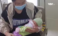 10 ngày điều trị khỏi cho bệnh nhi nhỏ tuổi nhất nhiễm COVID-19 tại Hải Dương