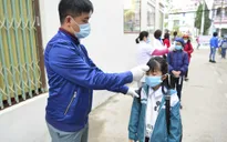 Hướng dẫn đeo khẩu trang tại trường học