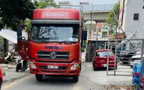 Lùi trên đường Vành đai 3, tài xế xe tải bị phạt 17 triệu đồng, tước bằng lái 7 tháng