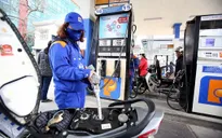 Giá xăng dầu có thể “nhảy vọt” ngày mai (25/2)