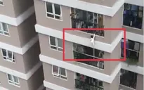 Bé gái ở Hà Nội thoát chết hy hữu sau khi rơi từ tầng 13 khu chung cư