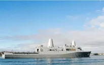 COVID-19 lại 'xâm nhập' 2 tàu sân bay của Mỹ