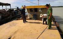 Không để tàu khai thác cát, sỏi trái phép trong lòng hồ Dầu Tiếng