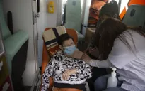 Israel vẫn chật vật vì COVID-19 dù có tỉ lệ tiêm vaccine cao nhất thế giới