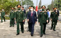 Bí thư Thành ủy Hà Nội Vương Đình Huệ đến chúc Tết cán bộ, chiến sĩ Sư đoàn Bộ binh 301
