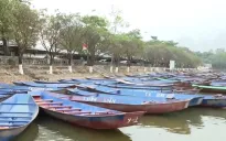 Cò mồi đưa khách đi "chui" vào chiêm bái chùa Hương