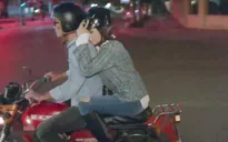 Hướng dương ngược nắng: Hậu trường hài hước Phúc đèo Châu trên xe minsk "giật đùng đùng"