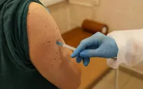 Vaccine Sputnik-Light nộp đơn đăng ký tại Nga