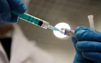 Nga ký thỏa thuận sản xuất vaccine Sputnik-V tại Italy