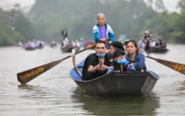 Chùa Hương mở cửa đón khách, người dân địa phương "hồi hộp như đêm 30"