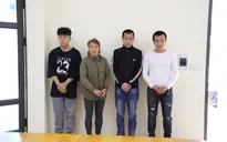 4 người trong một gia đình vừa đánh công an vừa livestream trên mạng xã hội