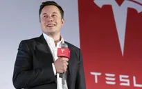 Elon Musk "chơi trội", thay đổi loạt chức danh tại Tesla