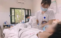 Pháo tự chế phát nổ, học sinh lớp 11 dập nát cổ tay