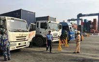 Công an TP Hồ Chí Minh kiểm tra ma túy các lái xe container