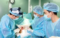 Bỏ gần 50 triệu nâng ngực tại spa, một phụ nữ gặp biến chứng vì gạc y tế bỏ quên trong ngực