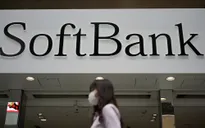 SoftBank của tỷ phú "liều ăn nhiều" lỗ kỷ lục