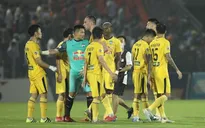 Vì sao Xuân Trường nổi cáu với Kim Dong Su?