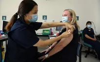 Australia phê chuẩn sản xuất vaccine AstraZeneca trong nước