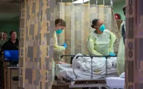 Nguy cơ đông máu do mắc COVID-19 cao hơn tiêm vaccine