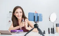 Mạng xã hội đua nhau “đốt” tiền để giành giật nhà sáng tạo nội dung
