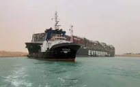 Giá dầu thế giới tăng mạnh sau sự cố tại kênh đào Suez