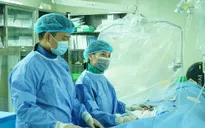 Đặt stent can thiệp bệnh nhân bị hẹp 90% động mạch cảnh