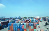 Container rỗng bớt khan hiếm, giá cước vận tải quốc tế vẫn neo cao
